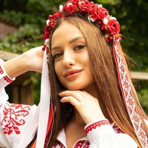 Mia Kvitka🌻